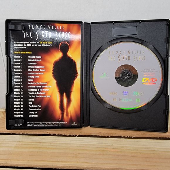 DVD The Sixth Sense Collector's Edition Series w/ insert - Picture 2 of 4